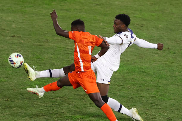 名宿绍尔 名宿绍尔