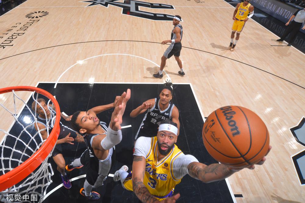 日趋白热化 日趋白热化