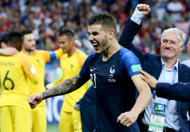 国足球的光 国足球的光